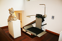 Platform lift in a museum making the place barrierfree