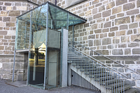 Opal vertical platform lift overview outside above in glas shaft